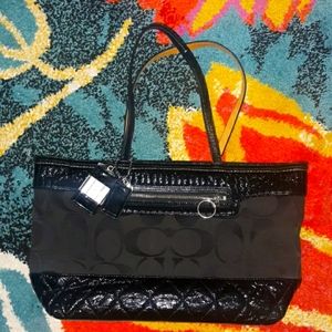COACH POPPY BLACK QUILTED TOTE
